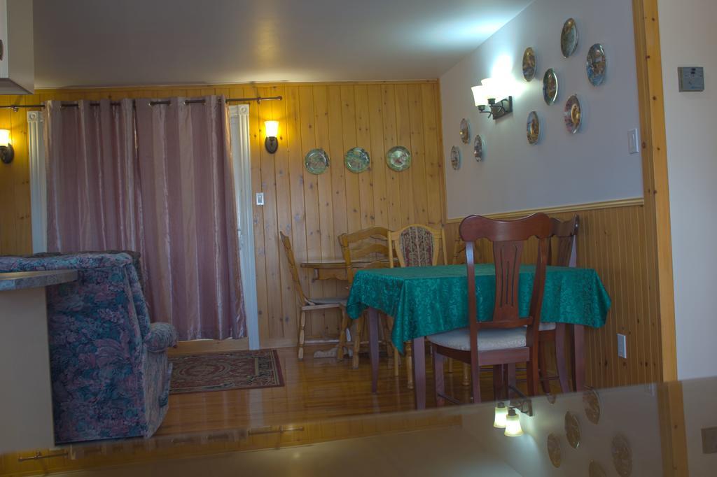 Gîte à l'Abri du Vent Bed&Breakfast Perce Esterno foto